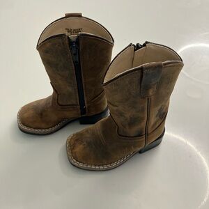 Old West Cream and Brown Leather Boot Interior with Pull-Tab